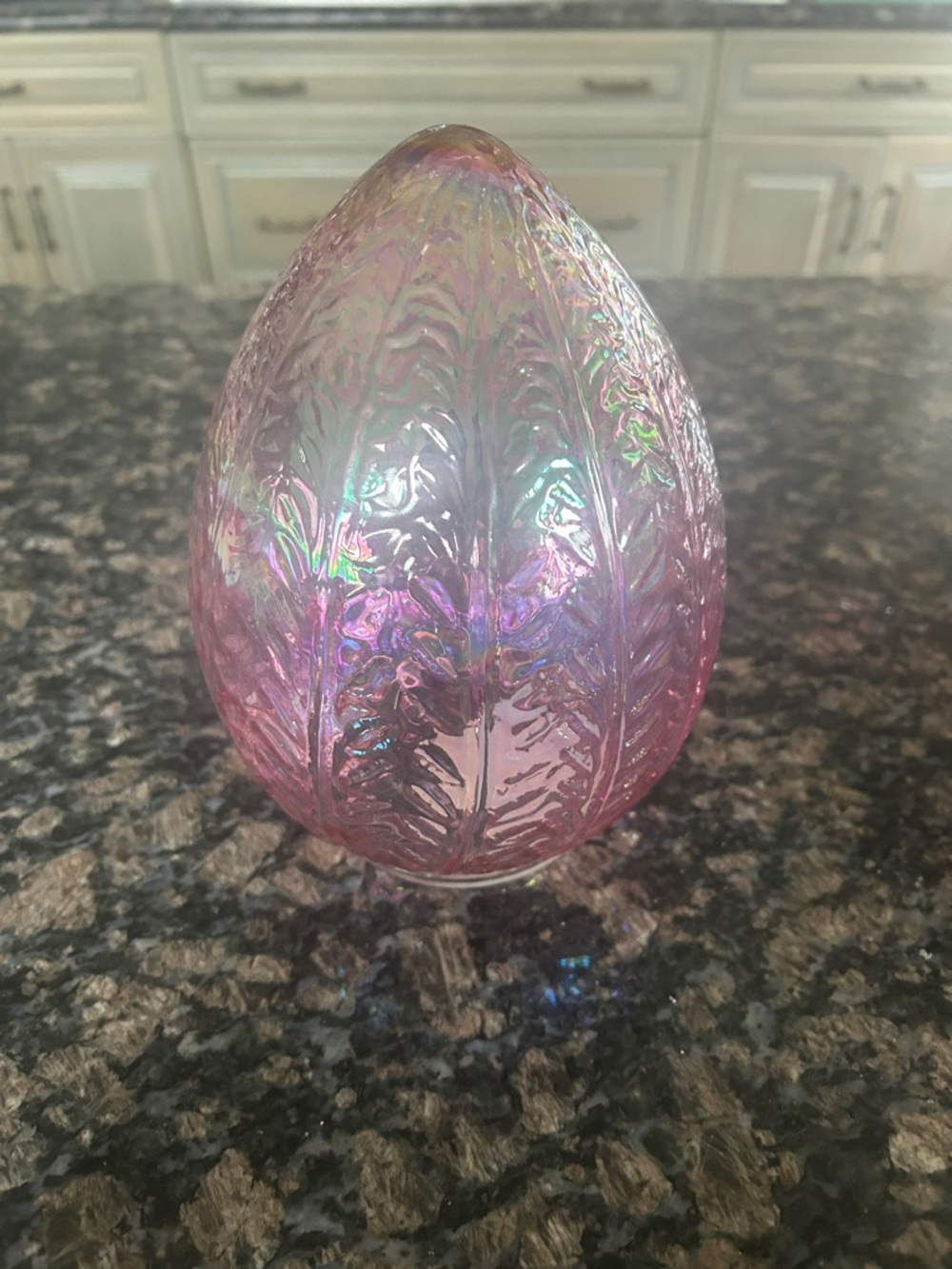 ASHLAND IRIDESCENT GLASS EGG NWT
